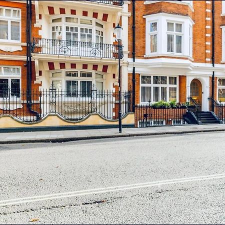 Luxury Knightsbridge Apartment Outside Harrods London Exterior photo